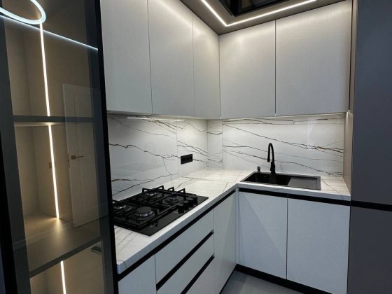 Продаж 1 км квартири з сучасним ремонтом поруч з парком Івано-Франківськ