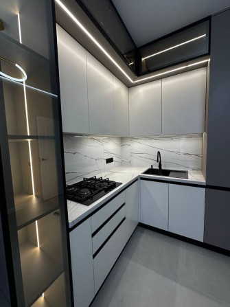 Продаж 1 км квартири з сучасним ремонтом поруч з парком - фото 1