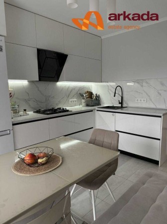 однокімнатна укомплектована квартира-заходь і живи - фото 1