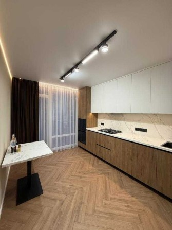 Однокімнатна квартира з дизайнерським ремонтом у ЖК Family Plaza - фото 1