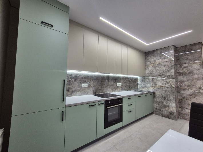 Власник  продам  1 к квартиру Металургів 35 - фото 1