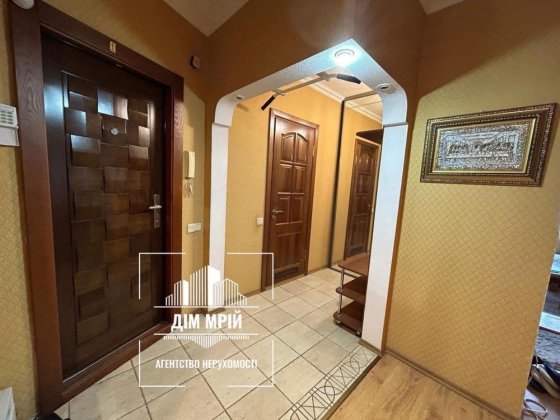 Продаж просторої 3-кімнатної квартири в престижному районі на Стуса Біла Церква