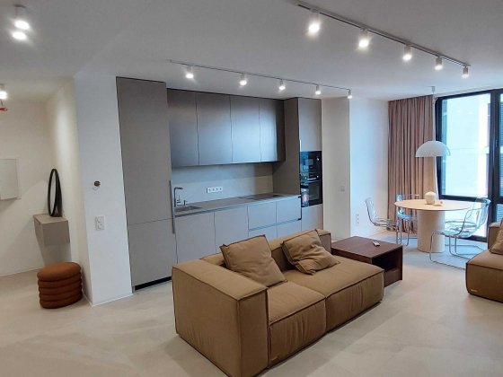 Продаж 3хк.кв -студіо в Ж/К Manhatten, з дизайнерським євроремонтом. Івано-Франківськ