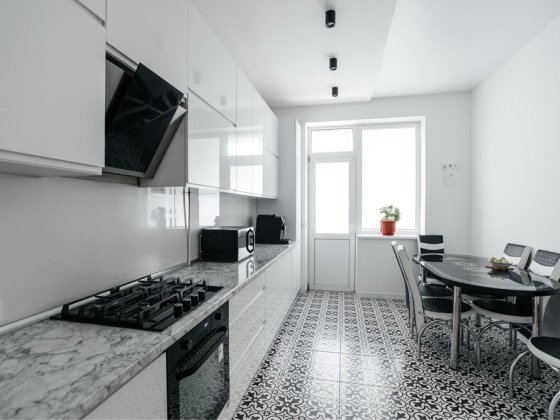 Продаж дизайнерської 3-кімн квартири в самому центрі Івано-Франківськ Івано-Франківськ