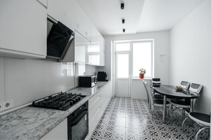 Продаж дизайнерської 3-кімн квартири в самому центрі Івано-Франківськ - фото 1