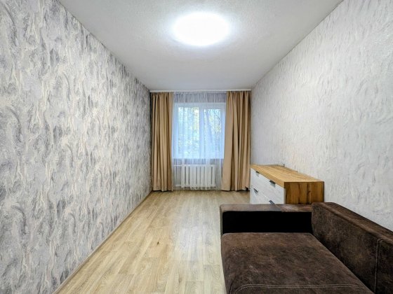 Продаж квартири з роздільними кімнатами та РЕМОНТОМ р-н Центр. Белая Церковь