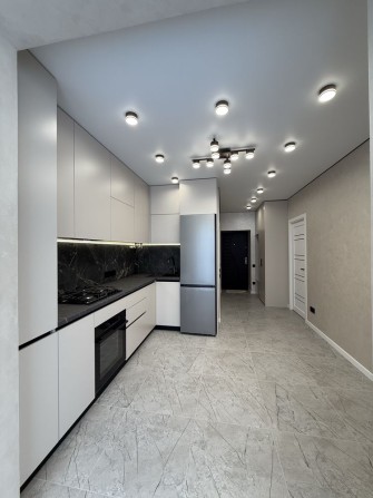 1-кімнатна з ремонтом у ЖК Continent, Буча - фото 1