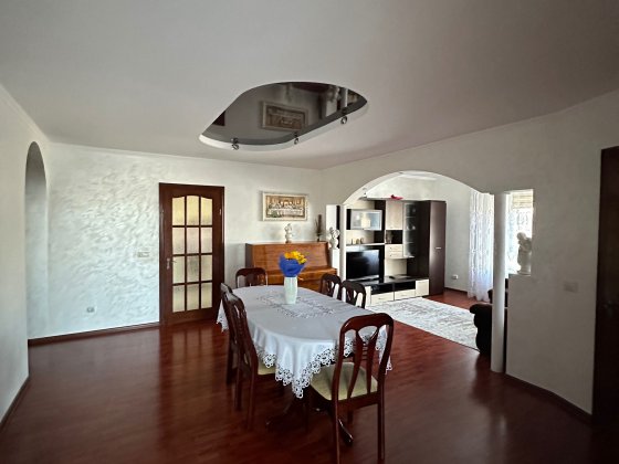 Продаж 3 кімнатної квартири з меблями і всією технікою Івано-Франківськ