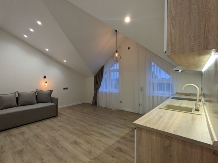 Студія з новим сучасним ремонтом та меблями! Поруч ТРЦ Авенір Плаза - фото 1