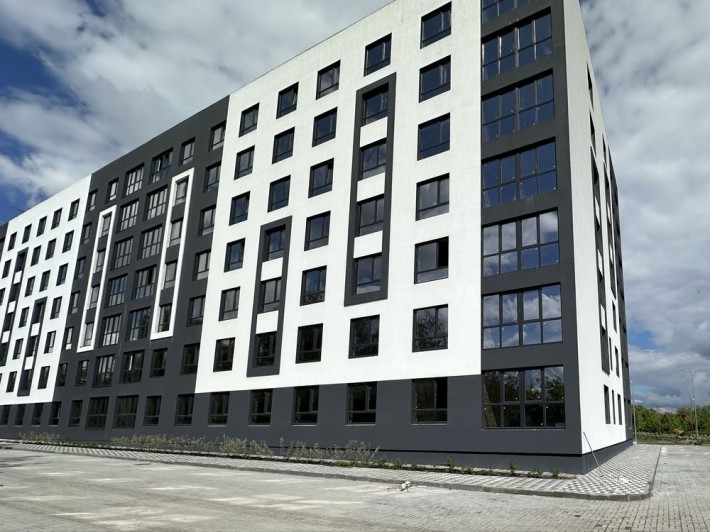 Квартира в тихій локації! На території власна набережна! Без % !!! - фото 1