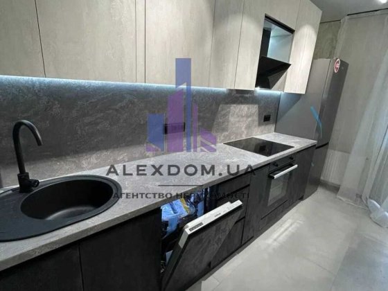 Продається 1к квартира  в м.Бровари вул. Металургів 35. Бровары