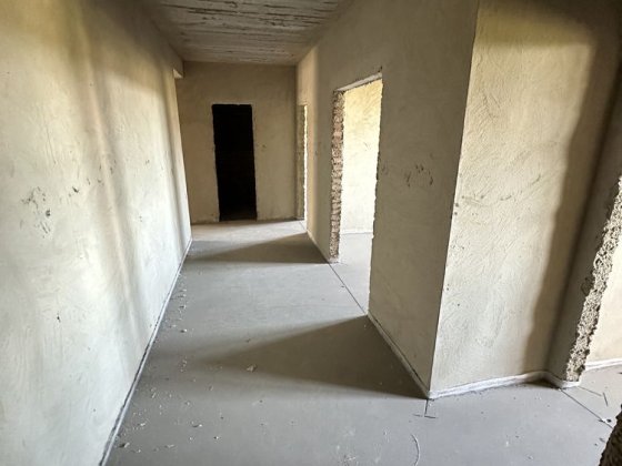 Продам 3-к Квартиру в розвиненій локації Мінімальне оформлення