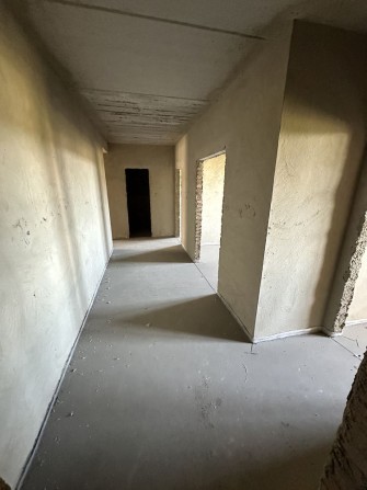 Продам 3-к Квартиру в розвиненій локації Мінімальне оформлення - фото 1