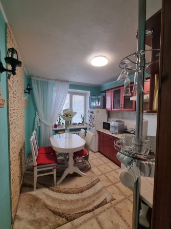 Продаж 3-х кімнатна квартира з усіма меблями - фото 1