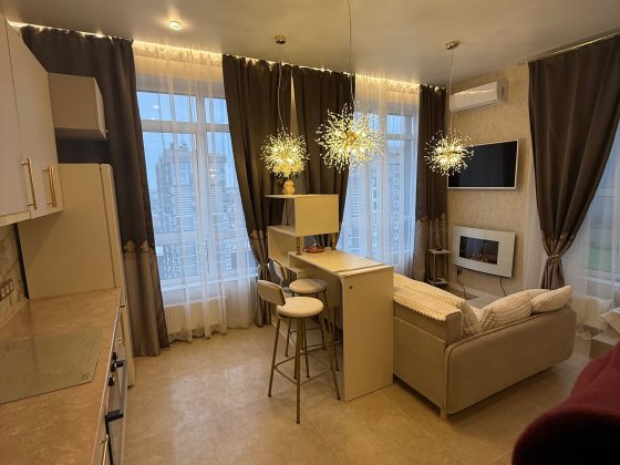 Квартира з ремонтом з власною ТЕРАСОЮ міні 2 кім . Буча