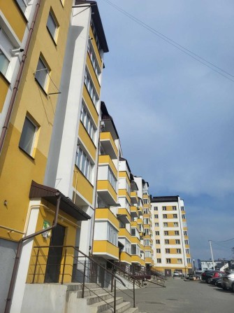 1 кім квартира з частковим ремонтом в готовому будинку! - фото 1