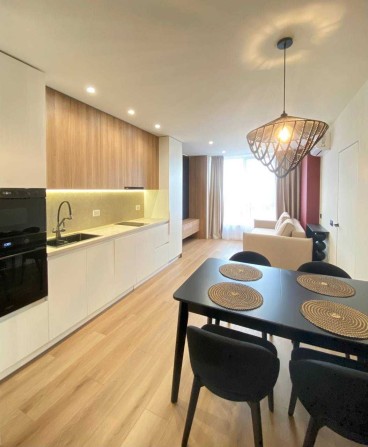 Продається стильна дизайнерська 1.5к квартира в ЖК Main House. - фото 1