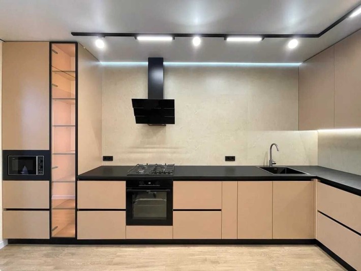 Стильна однокімнатна поруч з річкою - фото 1