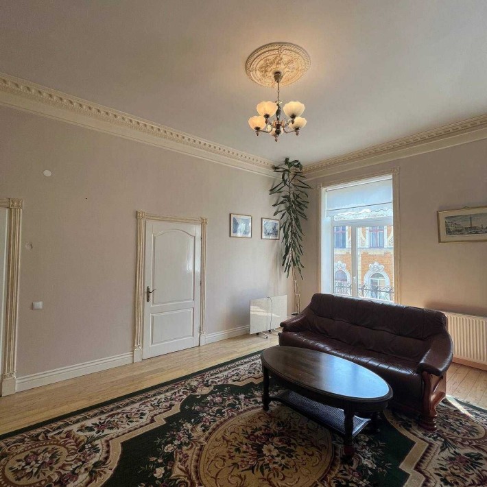 Унікальна 2км квартира в самому серці Івано-Франківська, стометрівка - фото 1