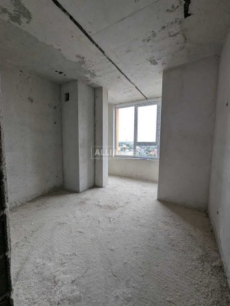 Готова 1 км квартира в спокійному районі міста - фото 1