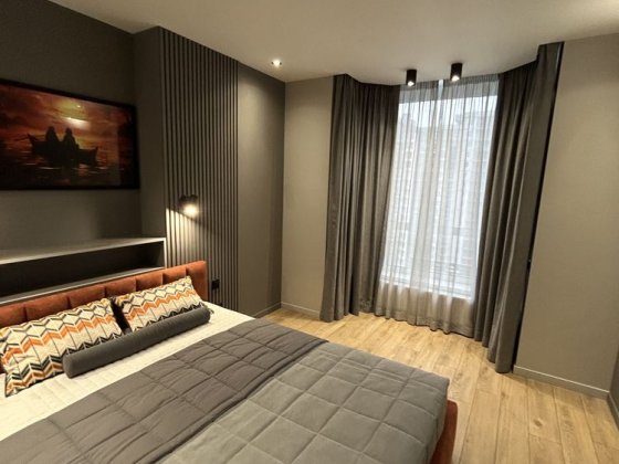 Дизайнерська квартира в центрі міста! Все залишається! Буча