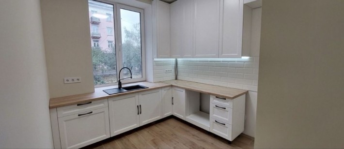 ‼️ПРОДАМ 3 кім квартиру АО в кап ремонті в ЦЕНТРІ міста‼️ - фото 1