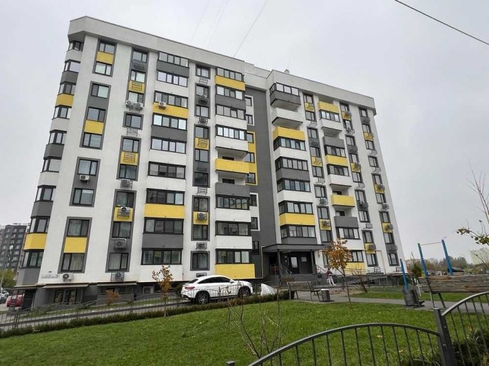 БЕЗ % Бориспіль. Продаж 1 кім.кв., вул. Банківська 23 А - фото 1