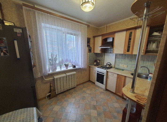 Продам 3к квартиру,  3й пов, 73м2, вул. Шевченка 6 , держ програми! - фото 1