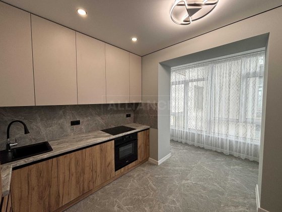 Терміново 1 кімнатна квартира з ремонтом біля Парку Шевченка Івано-Франківськ