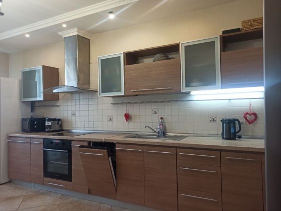 Продаж квартири 3кім.кв. К.шлях 1д ( 110 кв.метрів)