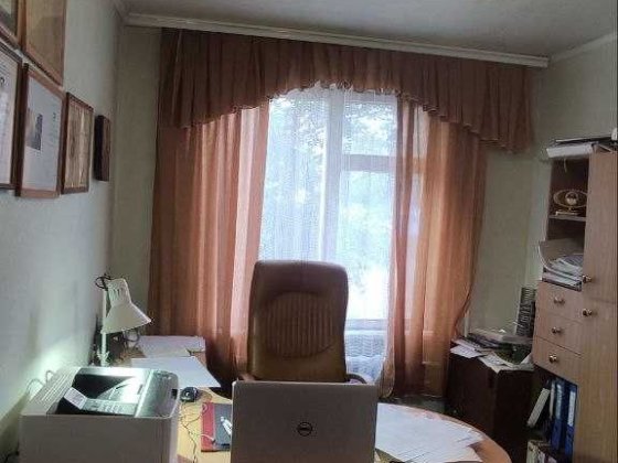 Продам 4-кімнатну квартиру Белая Церковь