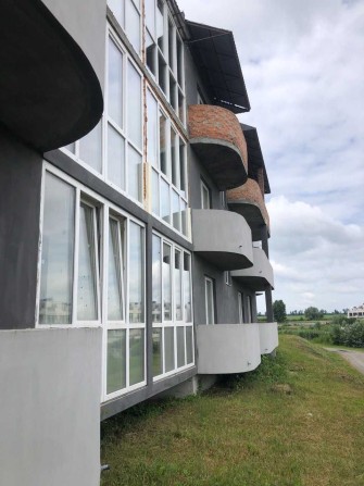 Продаємо 1-но кімнатну квартиру з видом на озеро в новобудові. - фото 1