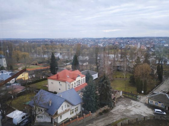 Продаю 3-кімнатну на Стуса нижній ДНС Белая Церковь