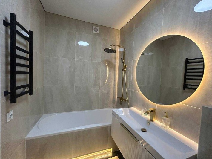 Продаж красивої та просторої 1 кім квартири в ЖК Manhаttan Lite - фото 1