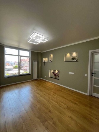 продаж 1-кім в новобудові коло ТЦ Велес - фото 1