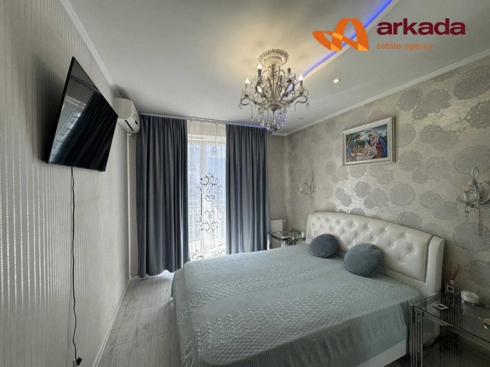 Продаж 3-кімнатна квартира з євроремонтом! можна під Держпрограми! - фото 1