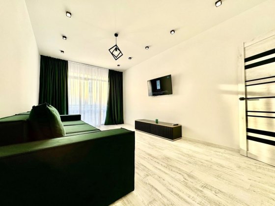 Продам шикарну 3 кімнатну квартиру з ремонтом в центрі міста Княгинен Івано-Франківськ