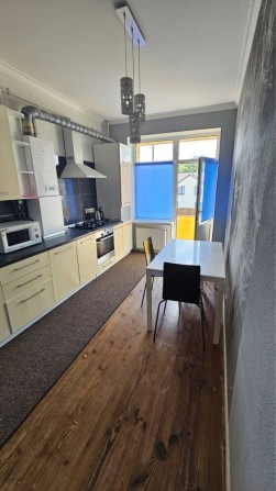 Гарна ціна квартири з ремонтом! - фото 1