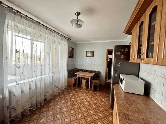 Хороша 3 км квартира 88м2 в цегляному будинку з власним опаленням! Івано-Франківськ