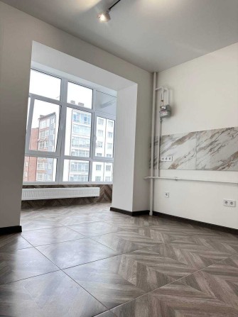 Простора 2-кімнатна квартира в ЖК «Містечко Центральне» під Постанови - фото 1