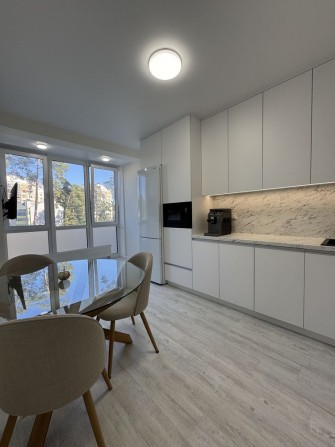 Центральй Преміум. 2 к квартира з новим ремонтом . - фото 1