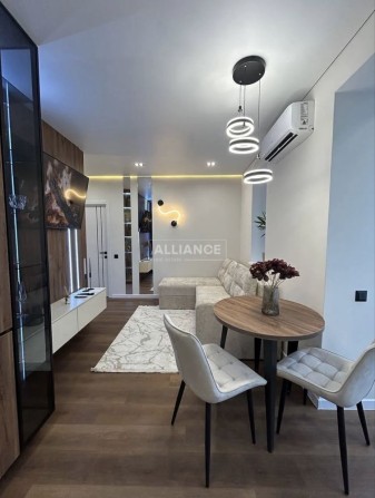 1км квартира з дизайнерським ремонтом - фото 1