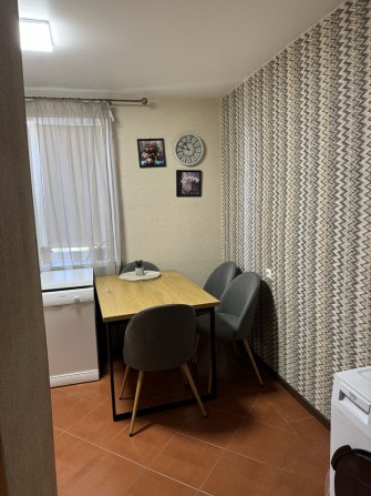 2 комнатная квартира Бровары, хозяин - фото 1