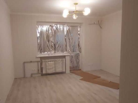 Однокімнатна. Торг. Можливість окремої дитячої / кабінету / спальні Бровары