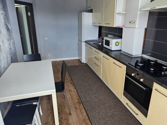 УВАГА! Однокімнатна з ремонтом 43 м2! Газ! 2% податки! Заходь і живи! Ирпень