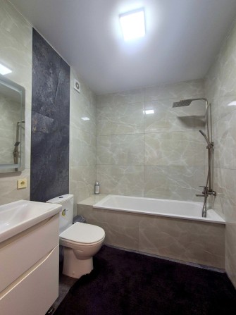 2 х кімнатна на Таращанському.  Автономне опалення - фото 1