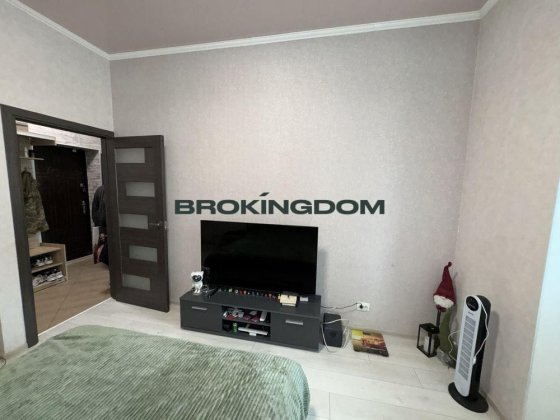 1-кімн / вул. Київська, 261 / величезна лоджія Бровары