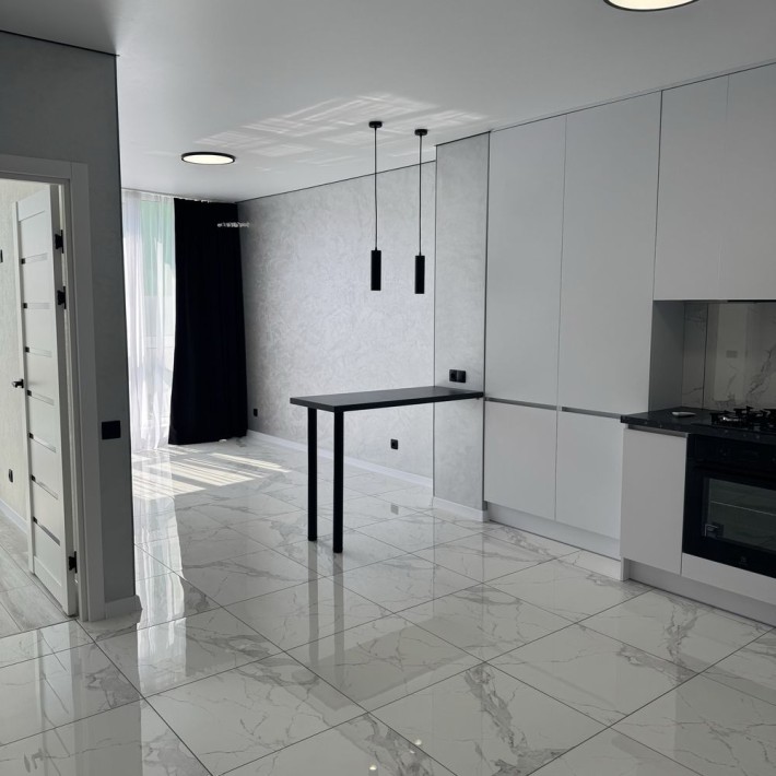 Квартира з ремонтом низький поверх - фото 1