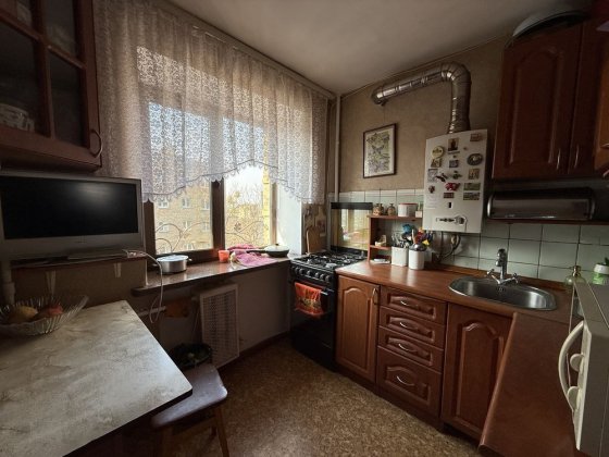 Трикімнатна квартира з ремонтом біля ТЦ! Без комісії! Ирпень