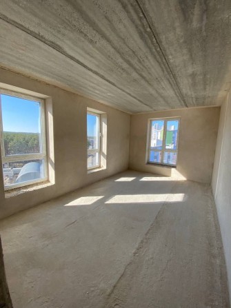 Велика двостороння 2 кімнатна квартира біля набережної та лісу! ГАЗ! - фото 1